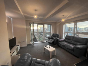 City View Spacious 2 Bed Apartment 2 Bathrooms